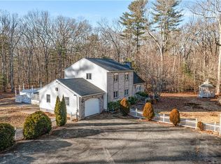 22 Angell Rd, Scituate, RI 02857