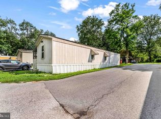 112 Gate Ln, Middletown, PA 17057