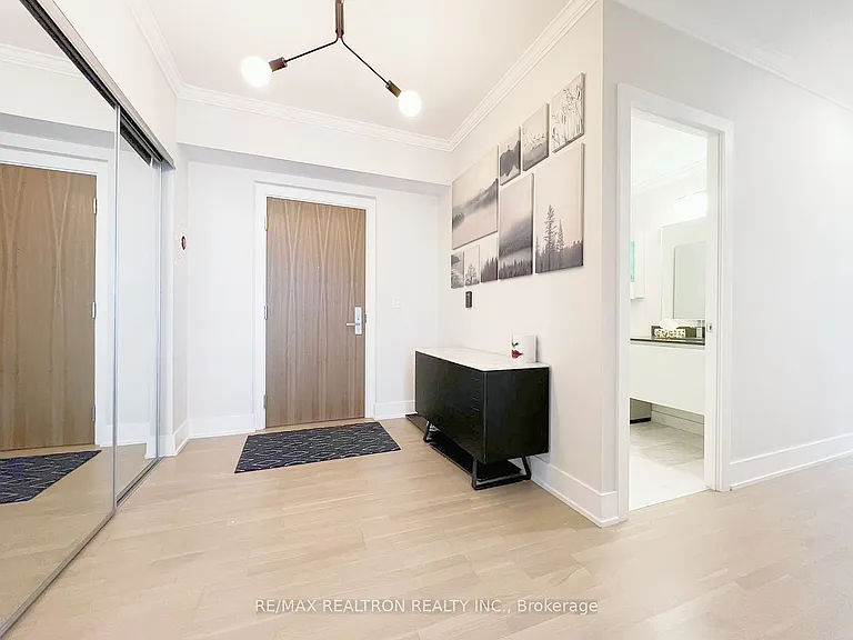 200 Bloor St W #2801 — Photo 4