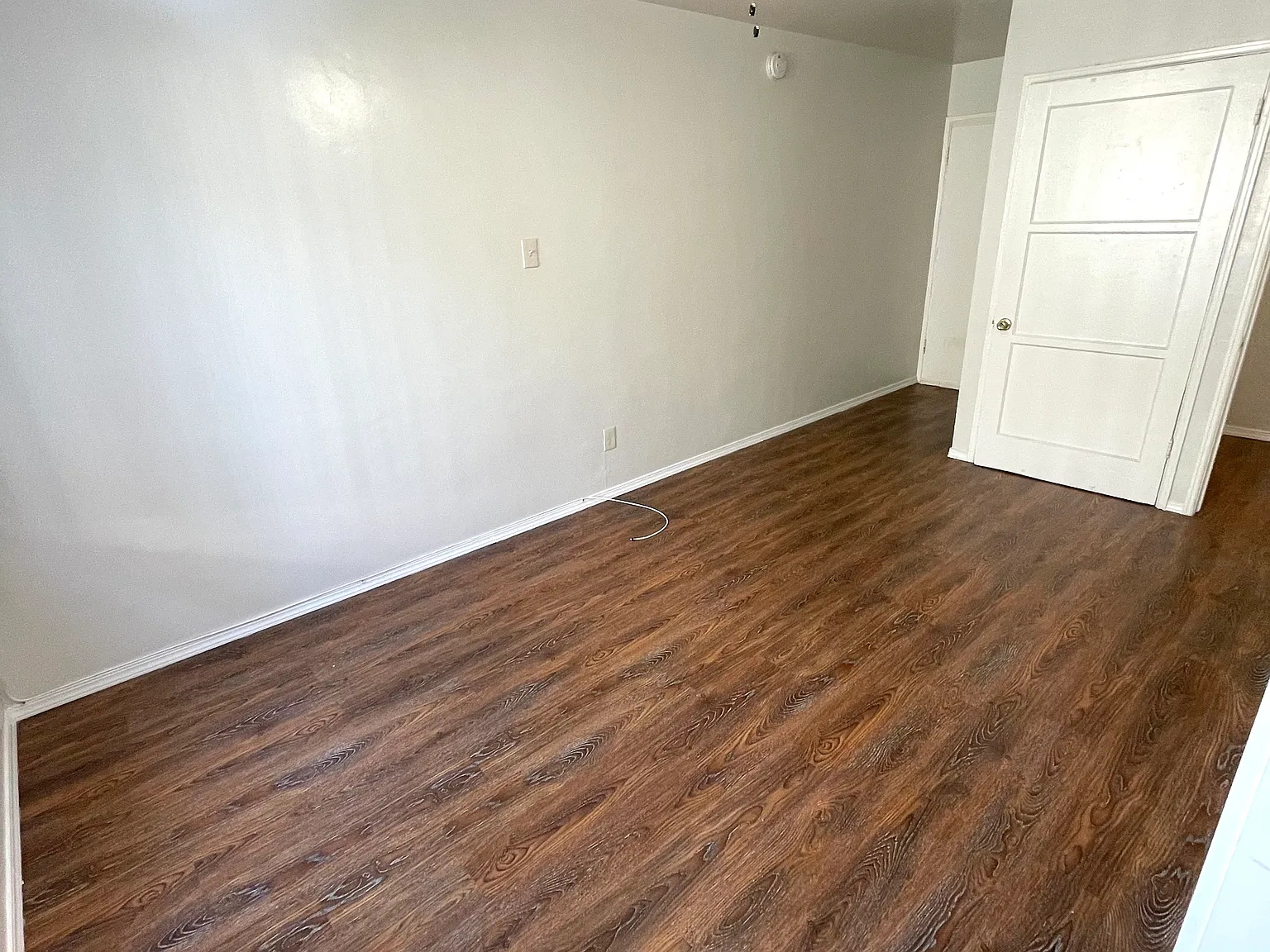 Studio, 430 sqft, $1,595 — Photo 3