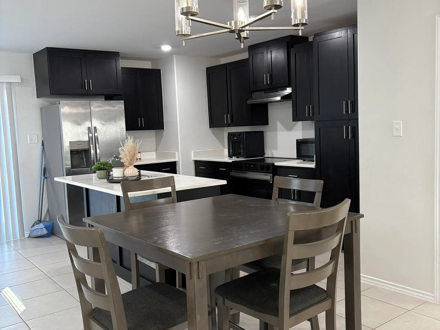2 bed, 2.5 bath, 1154 sqft, $1,550 — Photo 3