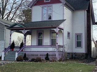 159 Chestnut St, Lockport, NY 14094