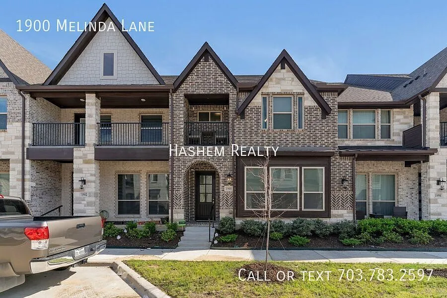 1900 Melinda Ln