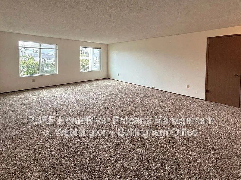 2 bed, 1.0 bath, 900 sqft, $1,745 — Photo 3