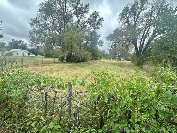 1035 N Sunset St, Ponca City, OK 74601