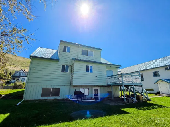 1043 Arlington St, Pomeroy, WA 99347