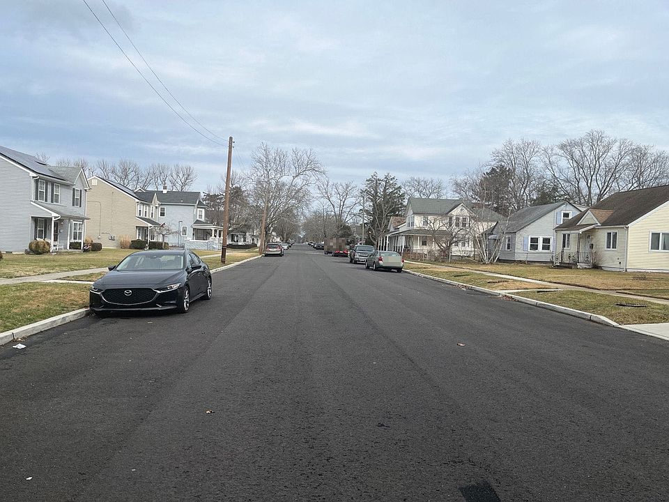 2nd image of 326 Chicago Ave