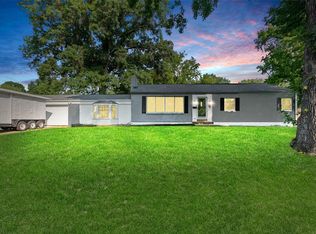 5 Norshire Ln, Hazelwood, MO