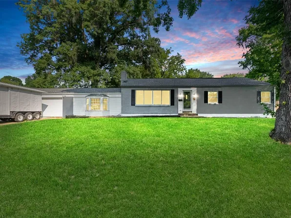 5 Norshire Ln, Hazelwood, MO 63042
