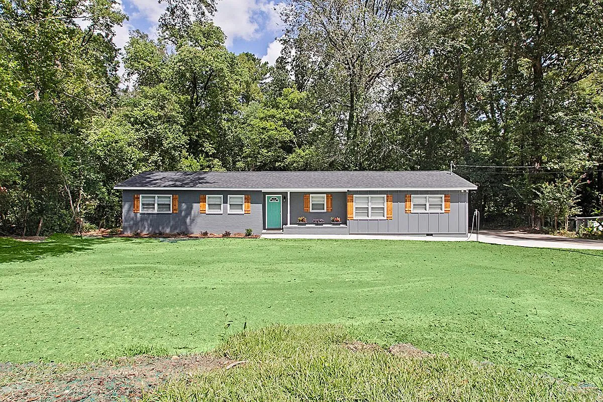 3 bed, 2.0 bath, 1850 sqft, $1,895 — Photo 2