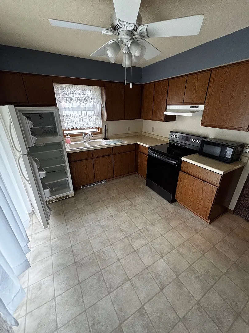 730 Woodview Ave #4 - #4 — Photo 3