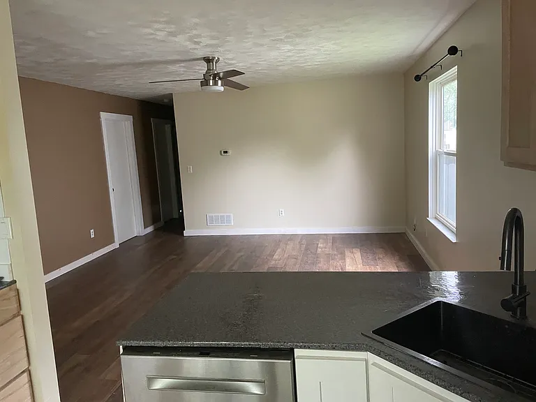 6807 Brockland Dr — Photo 13