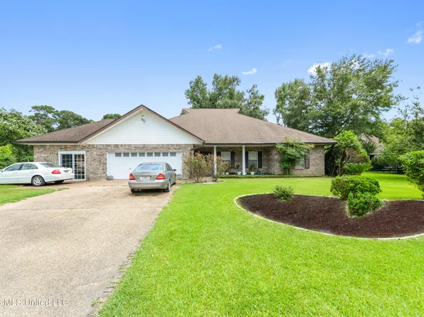 74617 Diamondhead Dr N, Diamondhead, MS 39525