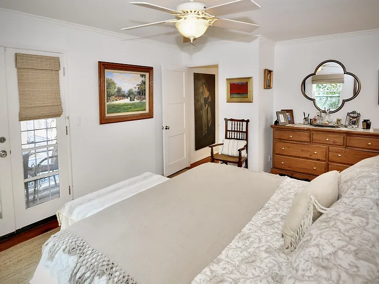 529 Fern Gln — Photo 26