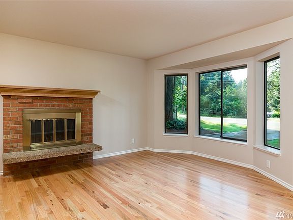 3rd image of 18513 NE 159th St