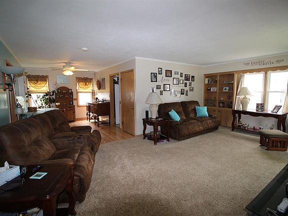 3rd image of 610 S 10th St