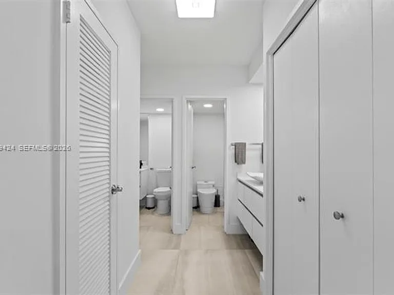 5700 Collins Ave #7J — Photo 21