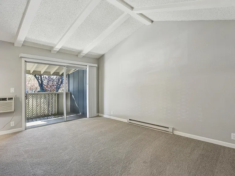Shadow Oaks Apartment Homes — Photo 16