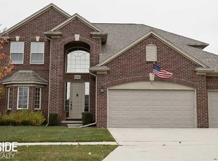 50360 Pinnacle Woods, Macomb, MI