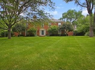 1742 Appleby Rd, Inverness, IL 60067