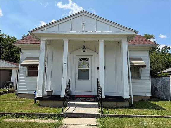 2nd image of 9 Oak St