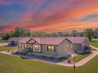 Clayton SL6 S & F REDBUD ESTATES SALES CENTER Plan, Redbud Sales Center, Anderson, IN 46013