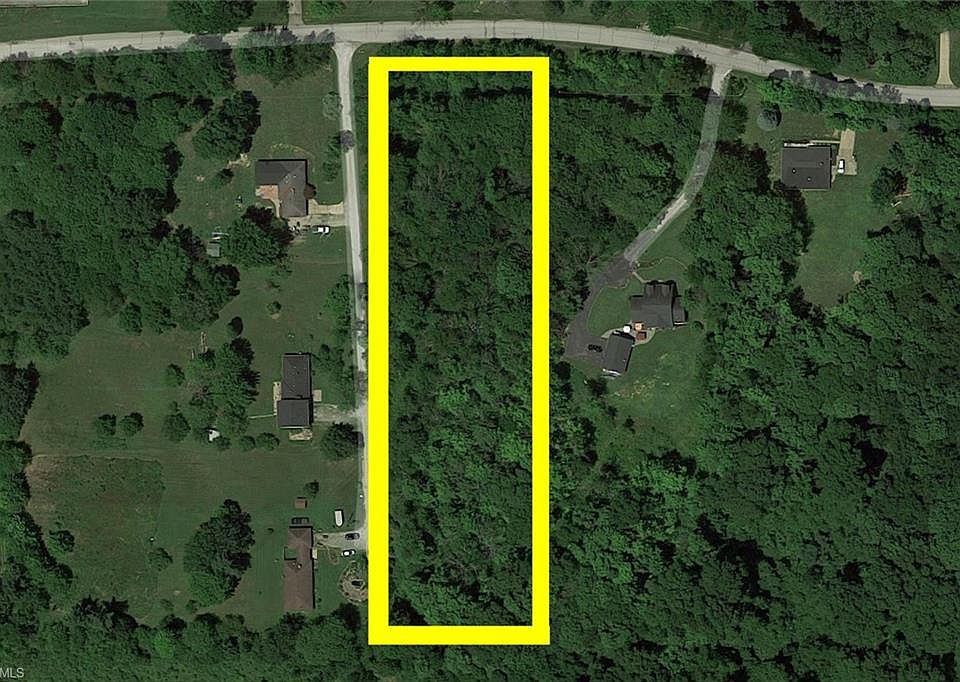 2nd image of 10025 Edward Ln