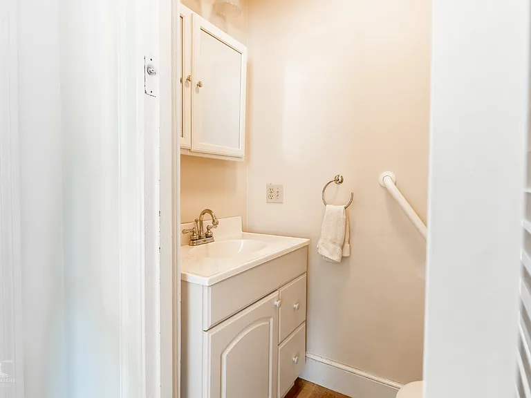 44 Westbrook St — Photo 23