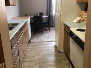 Elm St Apartments- 1002 Elm St - 106, Vermillion, SD 57069