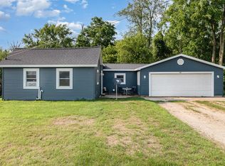 406 W Main St, Maple Rapids, MI 48853