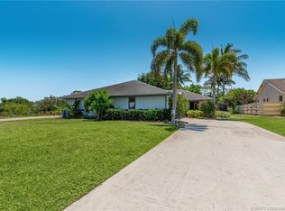 8022 SE Highpoint Way, Hobe Sound, FL 33455