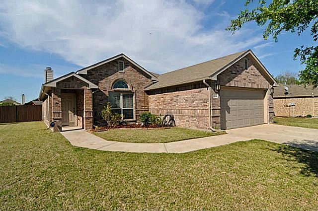 1st image of 5204 Beacon Ln