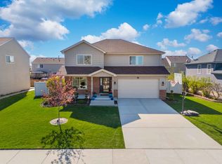 16336 Siegel Dr, Crest Hill, IL 60403