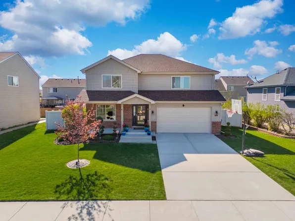 16336 Siegel Dr, Crest Hill, IL 60403