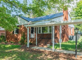 208 Avondale Dr, Lexington, NC 27295