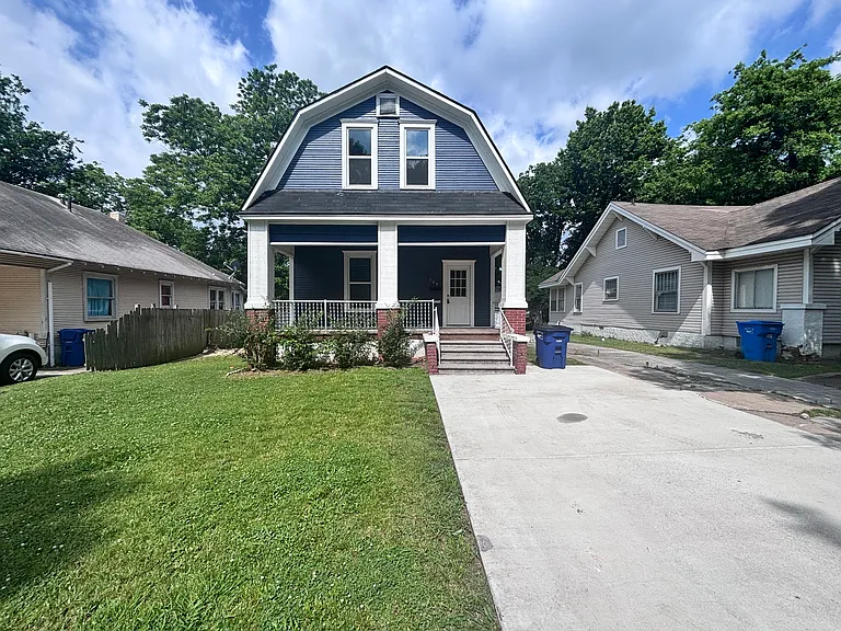 109 E St NW — Photo 1