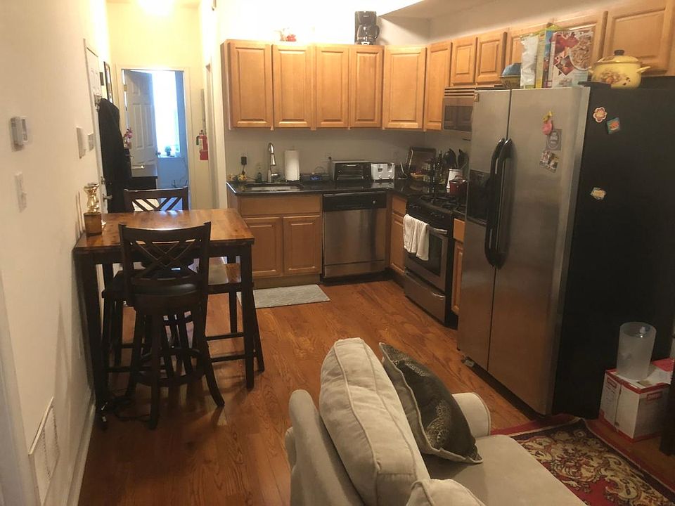 Living Room/Kitchen