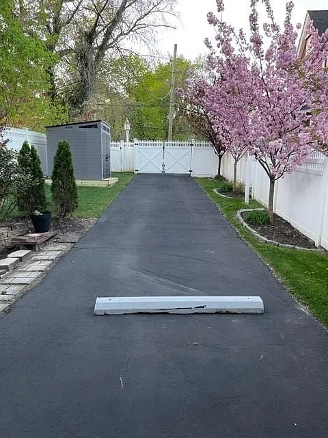39th Avenue, Little Neck — Photo 2