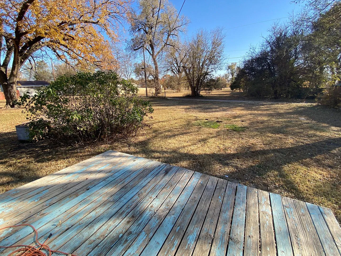 Two bedroom home with large yard — Photo 3