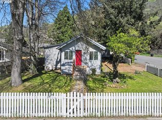 320 E Steuben St, Bingen, WA