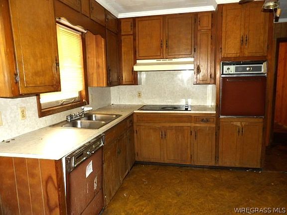 2nd image of 432 Ozark Rd