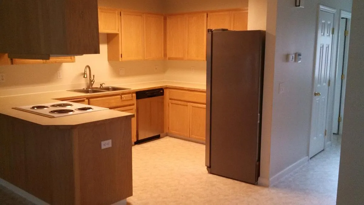 3 bed, 2.5 bath, 1650 sqft, $2,850 — Photo 3