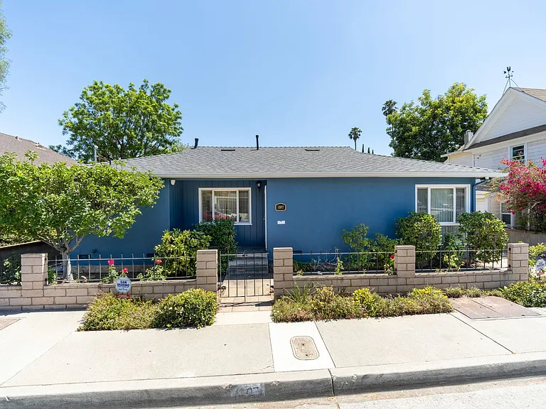1007 Monterey Rd — Photo 1