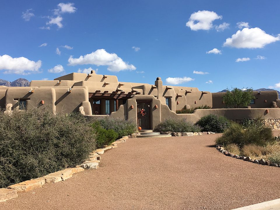 1st image of 3919 Loma Bella Dr