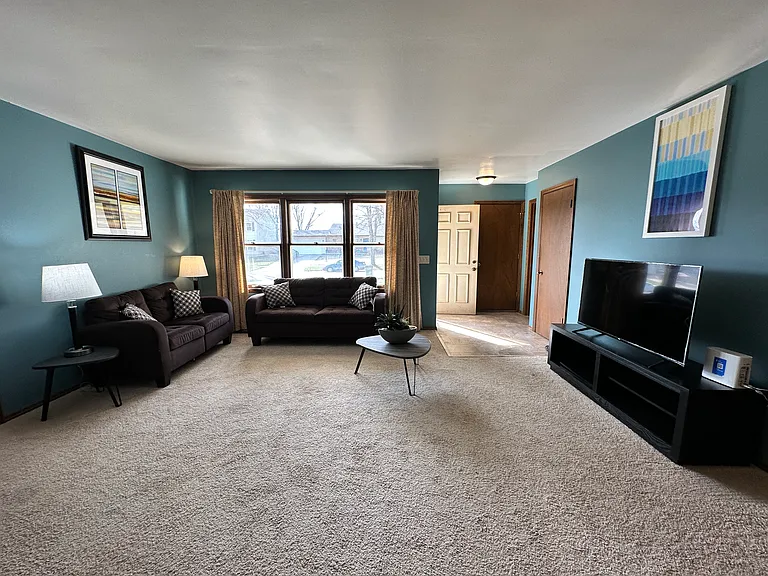 2502 Grange Dr — Photo 3