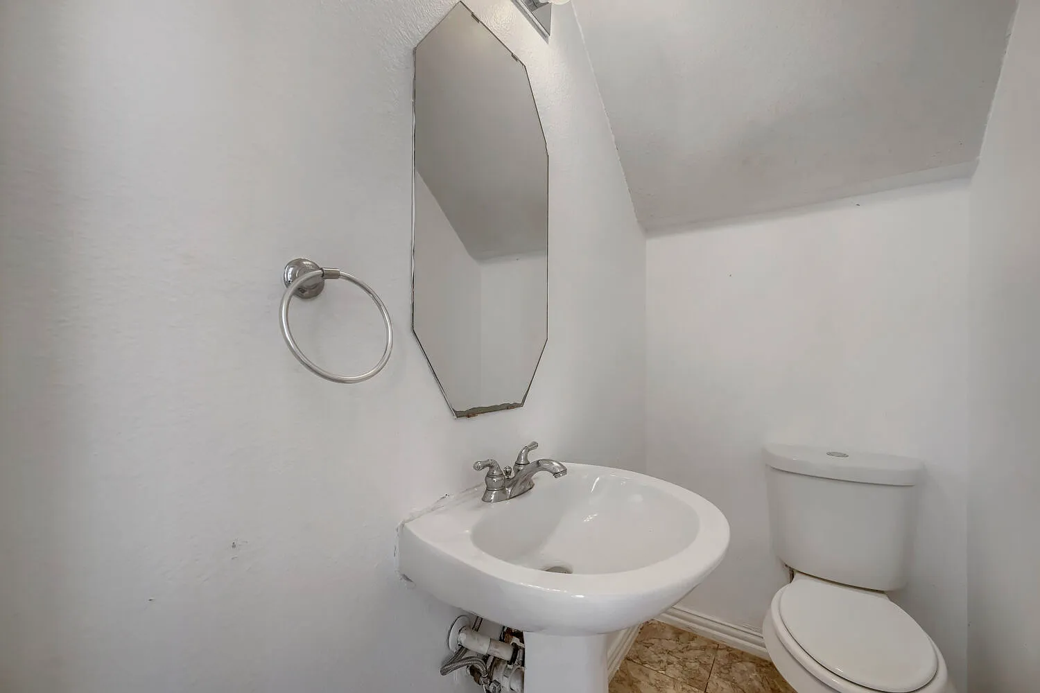 4 bed, 2.5 bath, 2143 sqft, $2,750 — Photo 3
