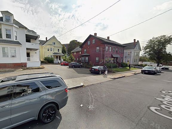 5th image of 27 Cedar St APT 1L