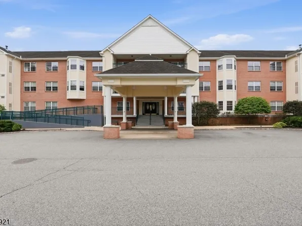 401 Dercole Ct BLDG 401 #120, Norwood Boro, NJ 07648