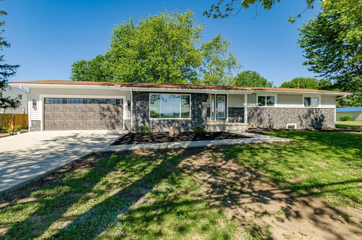 2021 Marion Waldo Rd photo 1