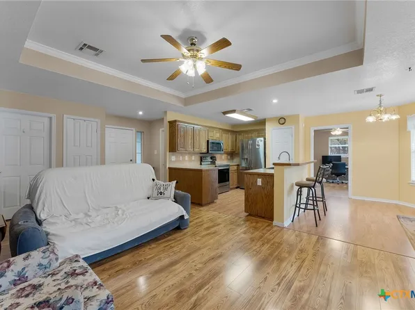 1 Coveview Dr, Belton, TX 76513